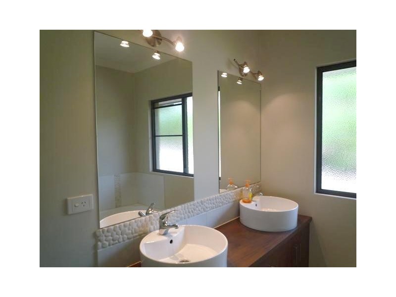 8 Stuart Drive, Feluga QLD 4854