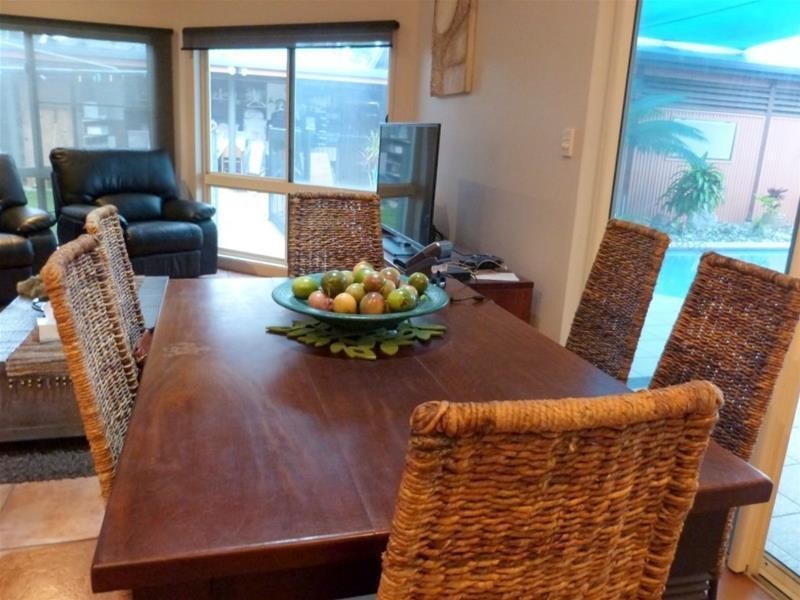 42 Holland Street, Wongaling Beach QLD 4852