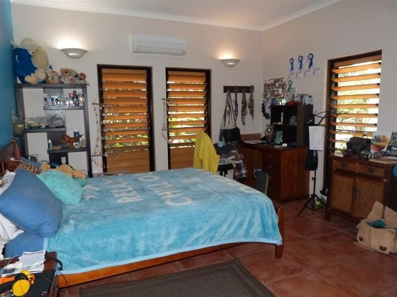 42 Holland Street, Wongaling Beach QLD 4852