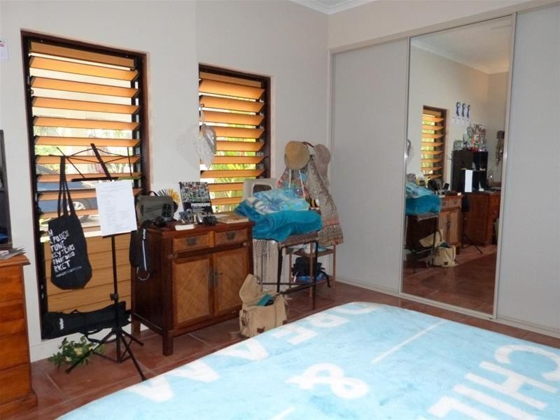 42 Holland Street, Wongaling Beach QLD 4852