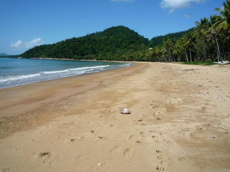 Bingil Bay QLD 4852
