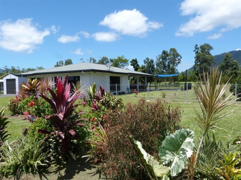 2 Corbett Close, Bulgun QLD 4854