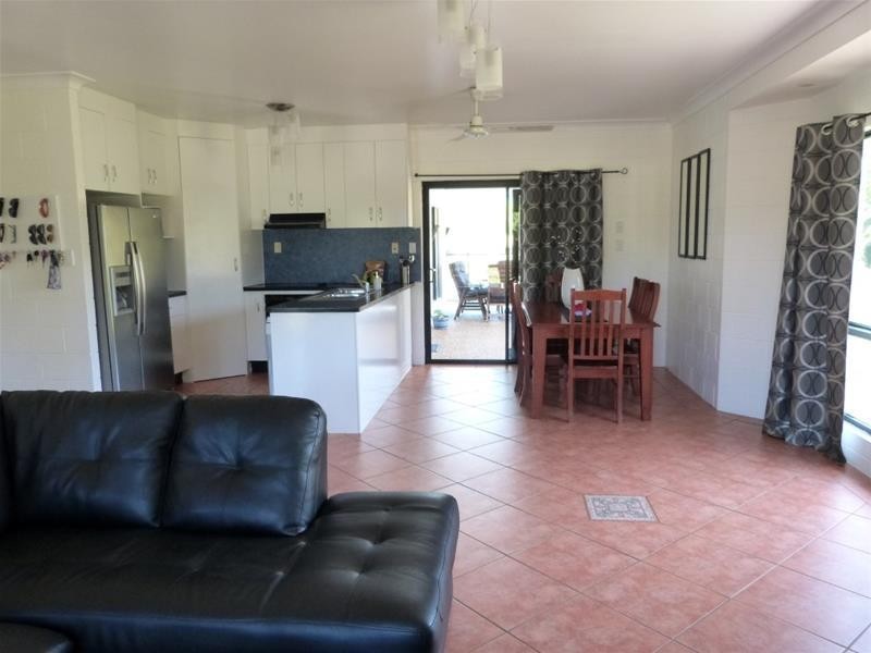 2 Corbett Close, Bulgun QLD 4854