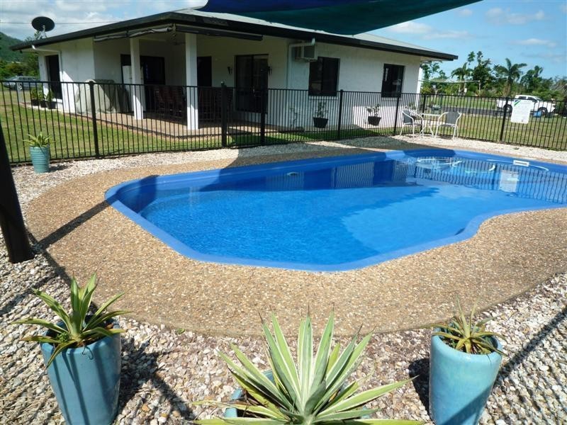 2 Corbett Close, Bulgun QLD 4854