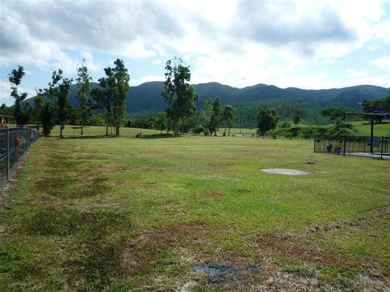 2 Corbett Close, Bulgun QLD 4854