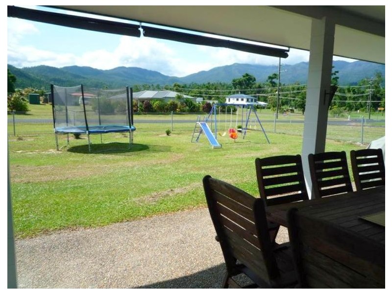 2 Corbett Close, Bulgun QLD 4854