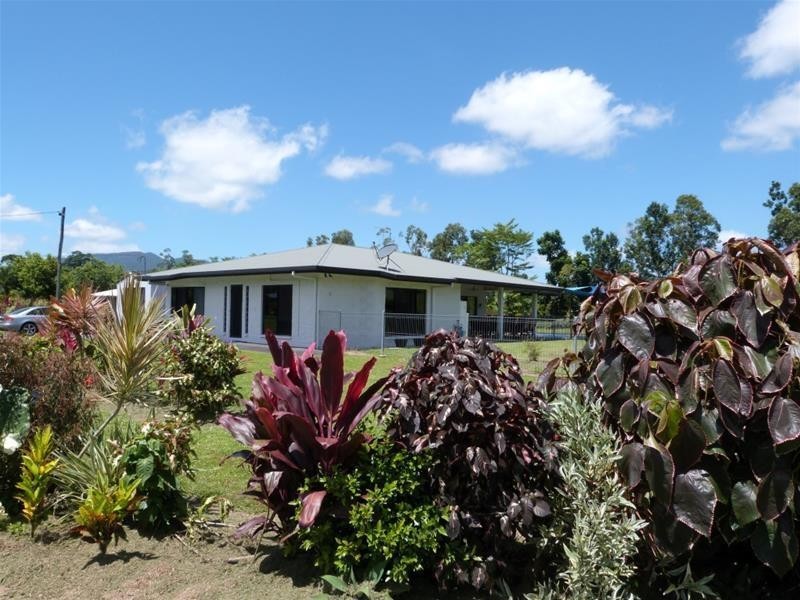 2 Corbett Close, Bulgun QLD 4854