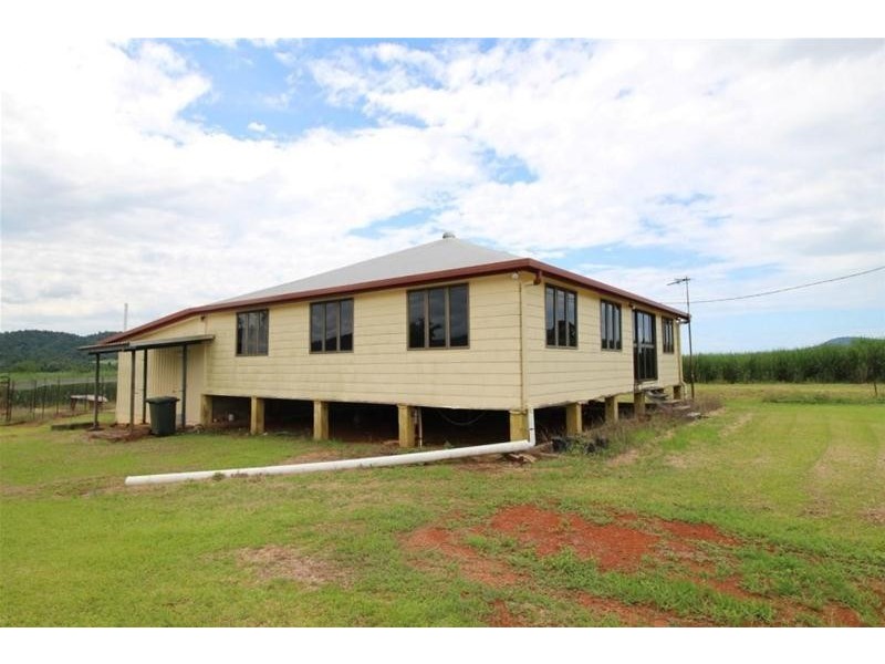 2098 Innisfail-Japoon Road, Bombeeta QLD 4871