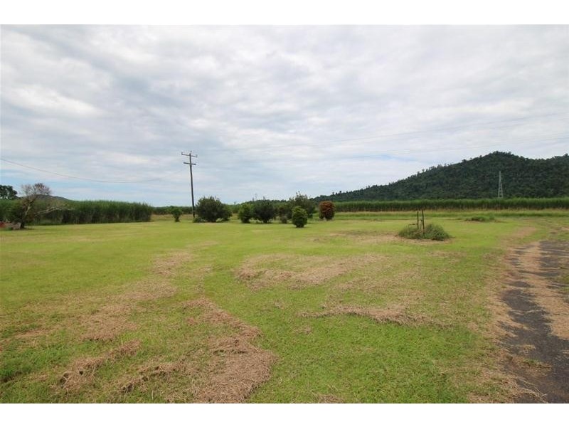 2098 Innisfail-Japoon Road, Bombeeta QLD 4871