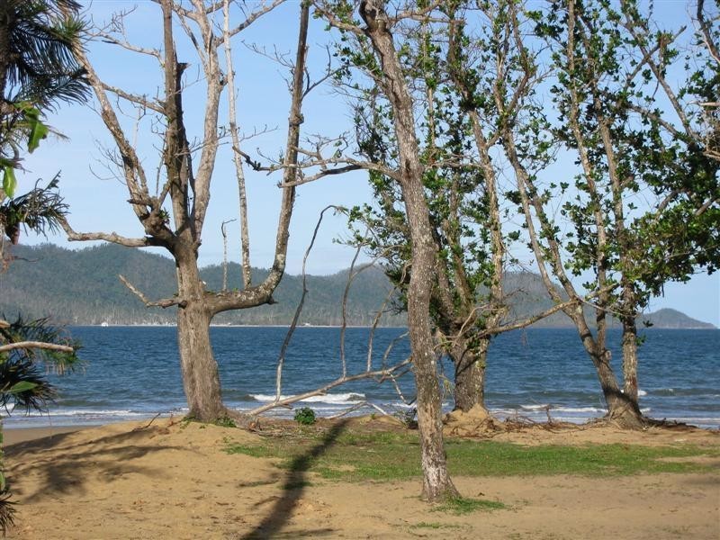 6 Reid Road, Wongaling Beach QLD 4852