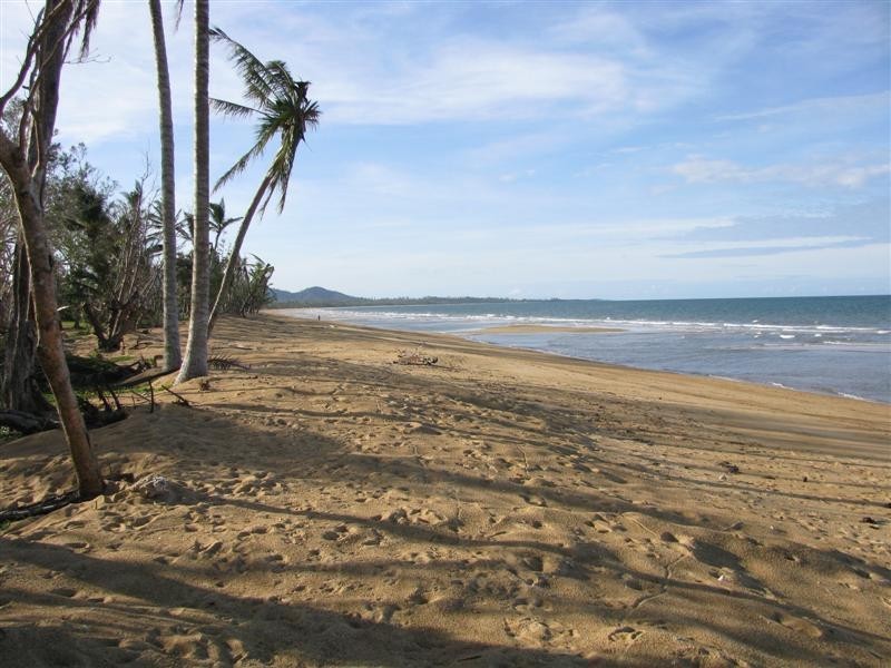 6 Reid Road, Wongaling Beach QLD 4852