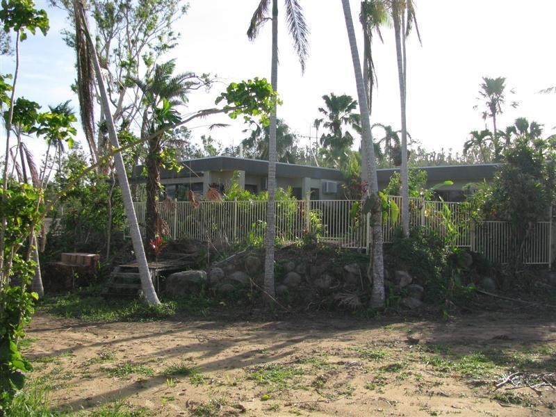 6 Reid Road, Wongaling Beach QLD 4852