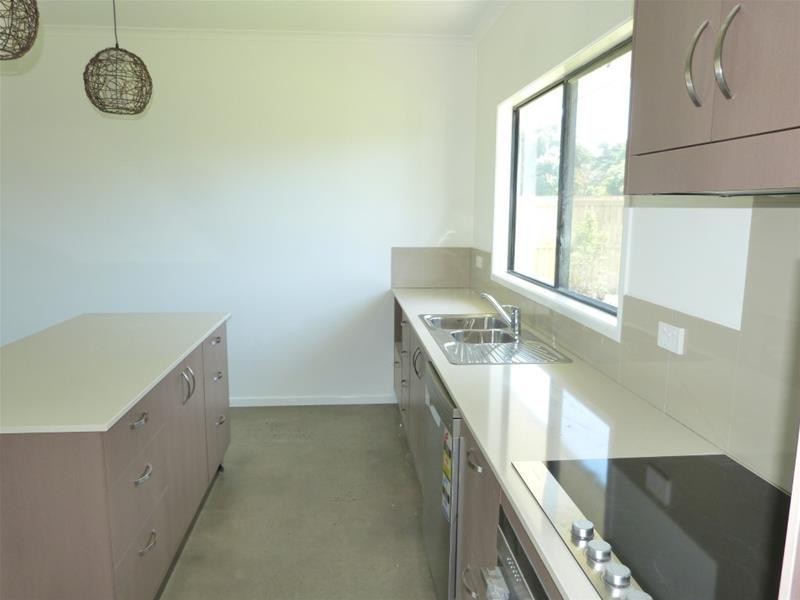 18 Casuarina Crescent, Mission Beach QLD 4852