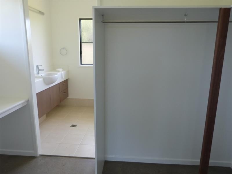 18 Casuarina Crescent, Mission Beach QLD 4852