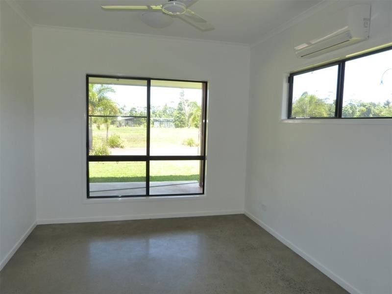 18 Casuarina Crescent, Mission Beach QLD 4852