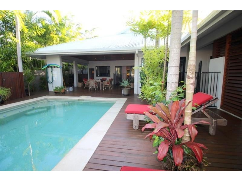 8 Conch Street, Mission Beach QLD 4852