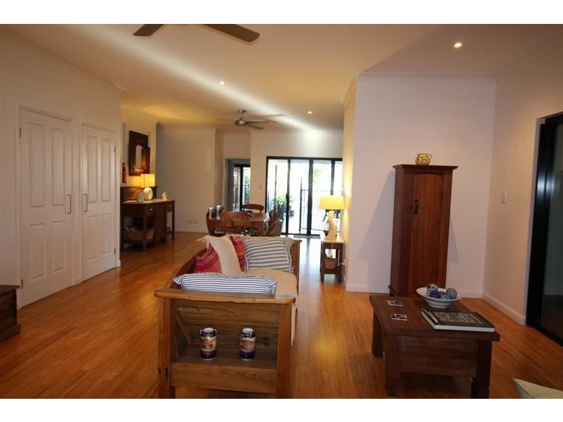 8 Conch Street, Mission Beach QLD 4852