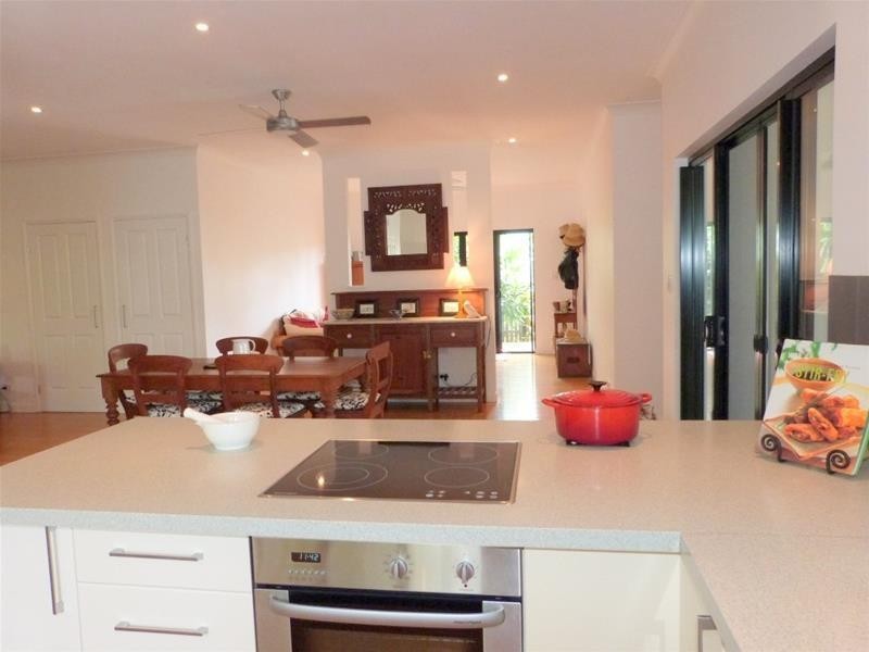 8 Conch Street, Mission Beach QLD 4852