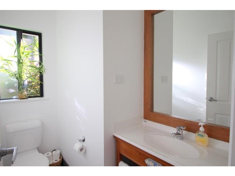 8 Conch Street, Mission Beach QLD 4852