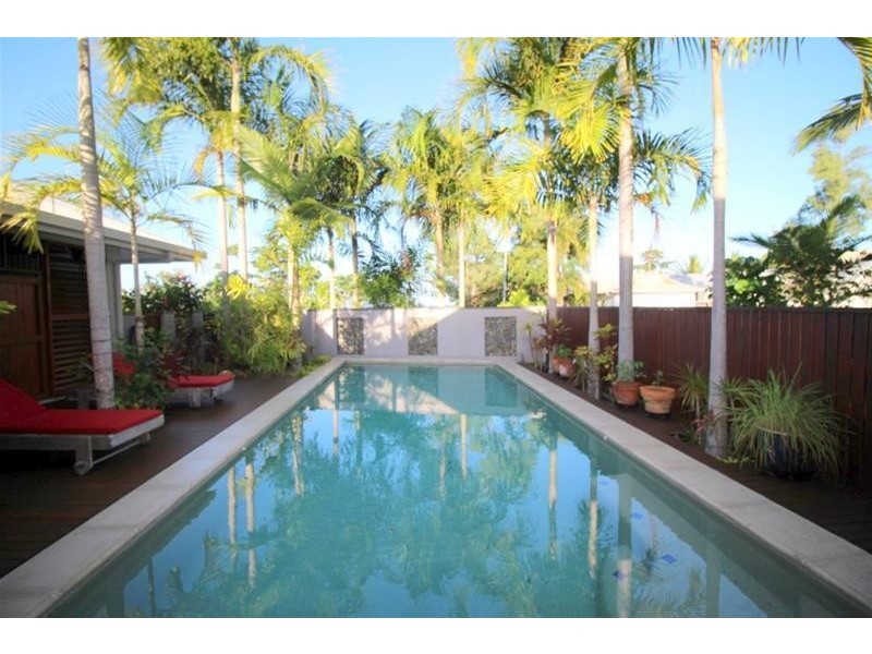 8 Conch Street, Mission Beach QLD 4852