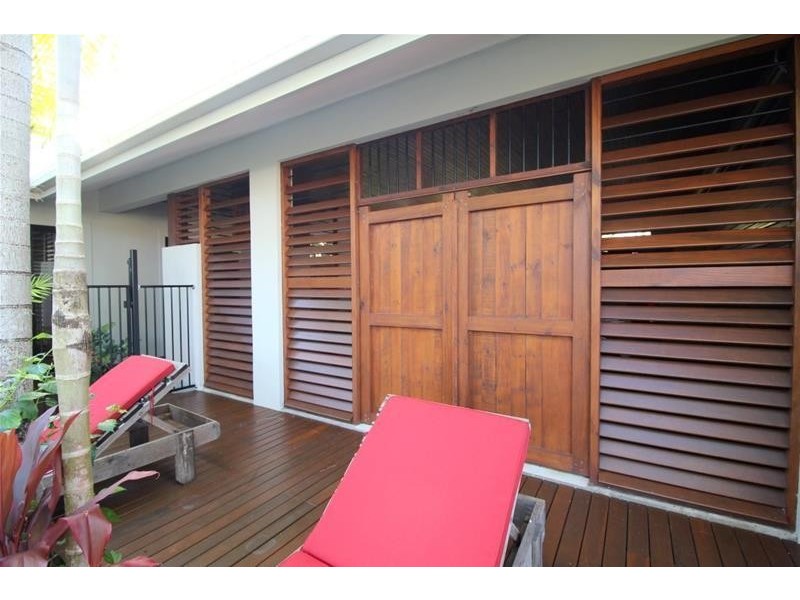 8 Conch Street, Mission Beach QLD 4852