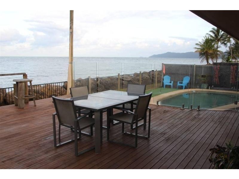 40 Elizabeth Street, Flying Fish Point QLD 4860