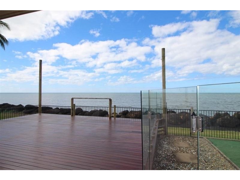 40 Elizabeth Street, Flying Fish Point QLD 4860