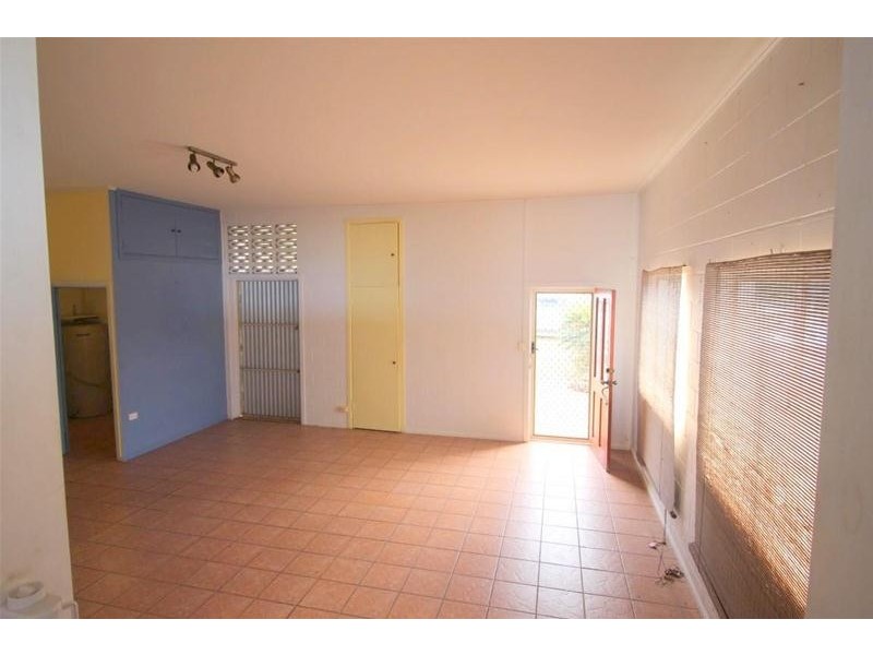 40 Elizabeth Street, Flying Fish Point QLD 4860