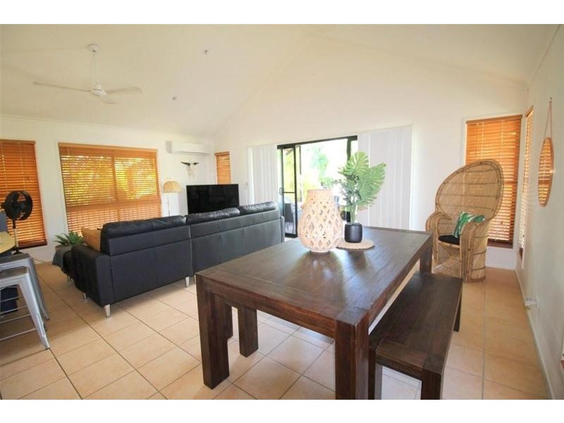 1/21-23 Reid Road, Wongaling Beach QLD 4852