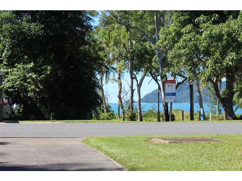 1/21-23 Reid Road, Wongaling Beach QLD 4852