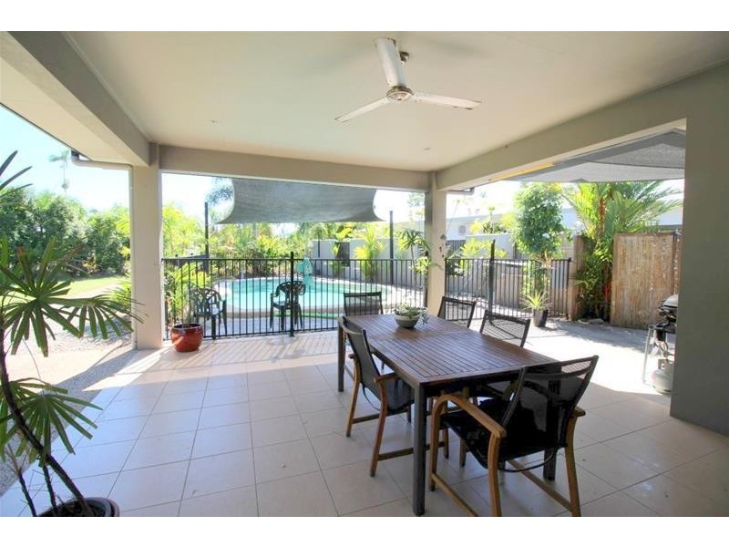 26 Southward Street, Mission Beach QLD 4852