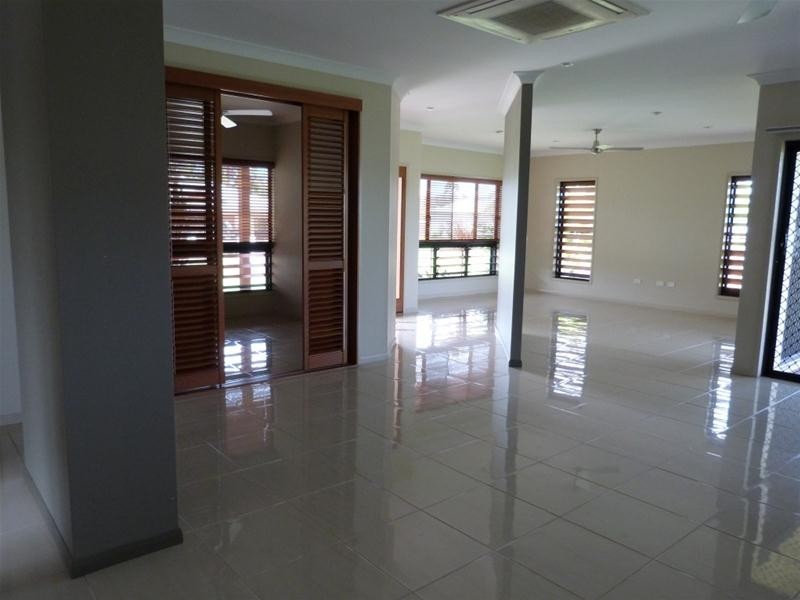 19 Clipper Court, South Mission Beach QLD 4852