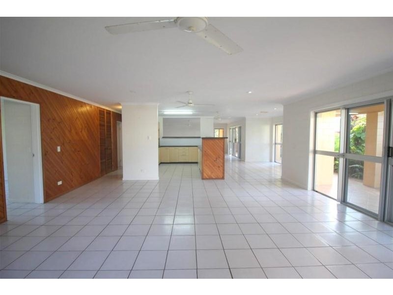 26 Cutten Street, Bingil Bay QLD 4852