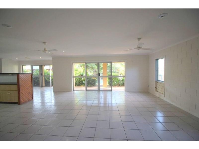 26 Cutten Street, Bingil Bay QLD 4852