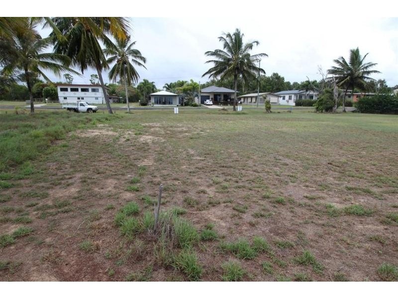 Lot 2, 50 Taylor Street, Tully Heads QLD 4854