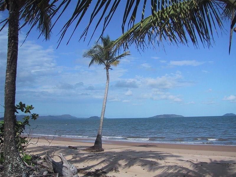 Lot 2, 50 Taylor Street, Tully Heads QLD 4854