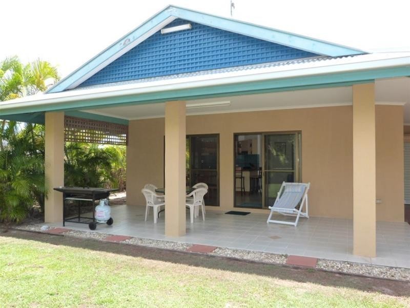 50 Holland Street, Wongaling Beach QLD 4852