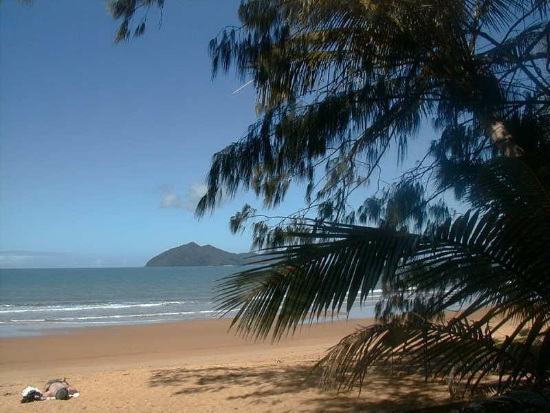 2/16 Wongaling Beach Road, Wongaling Beach QLD 4852