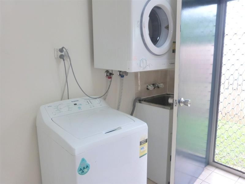 2/16 Wongaling Beach Road, Wongaling Beach QLD 4852