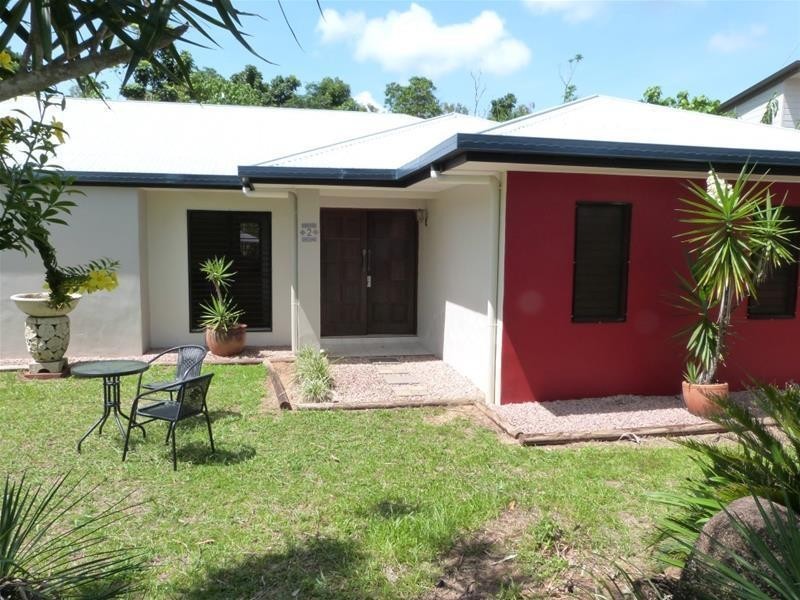 2 Kootooloo Close, Wongaling Beach QLD 4852