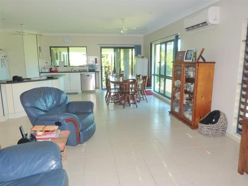 8 MJV McNamara Close, Bulgun QLD 4854