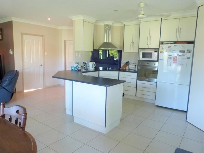 8 MJV McNamara Close, Bulgun QLD 4854