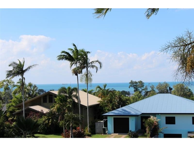 24 Dunkalli Crescent, Wongaling Beach QLD 4852