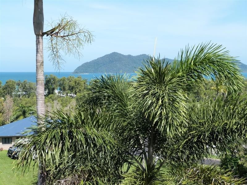 24 Dunkalli Crescent, Wongaling Beach QLD 4852