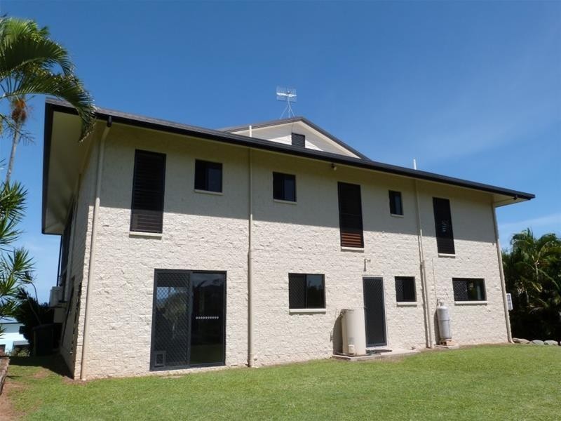 24 Dunkalli Crescent, Wongaling Beach QLD 4852