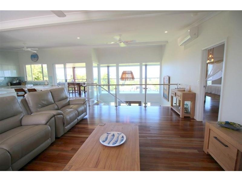 43 Mission Drive, South Mission Beach QLD 4852