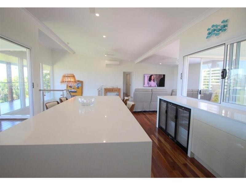 43 Mission Drive, South Mission Beach QLD 4852