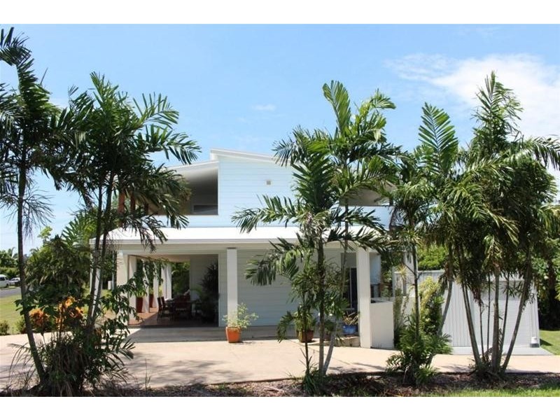 43 Mission Drive, South Mission Beach QLD 4852