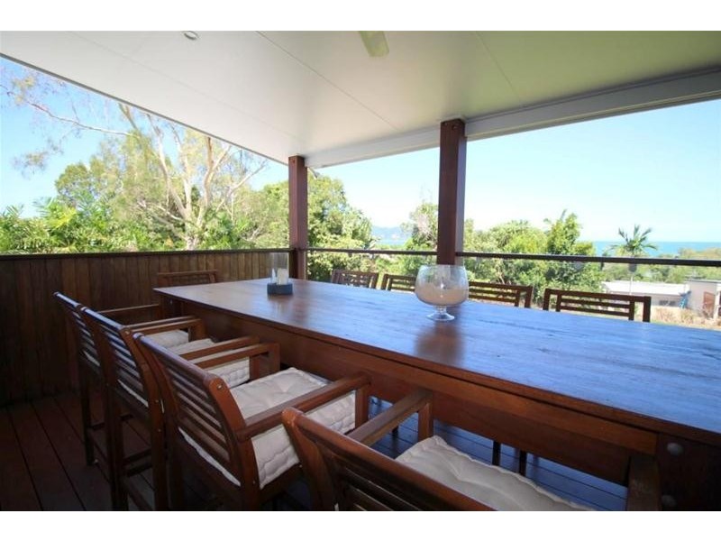 43 Mission Drive, South Mission Beach QLD 4852