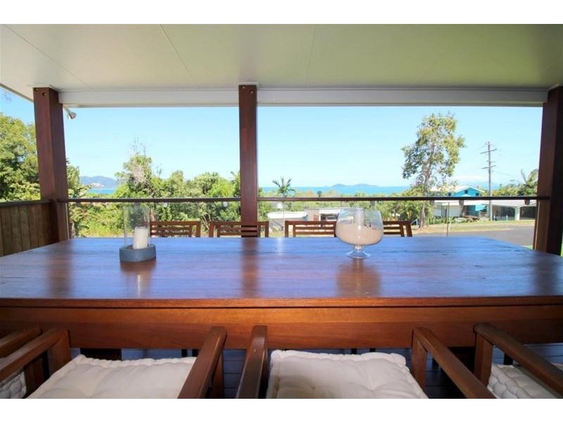 43 Mission Drive, South Mission Beach QLD 4852